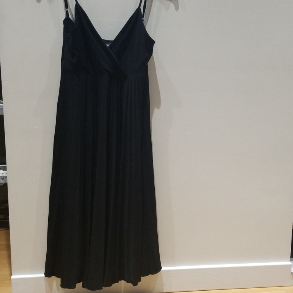 Max & cleo little black dress pleated medium
